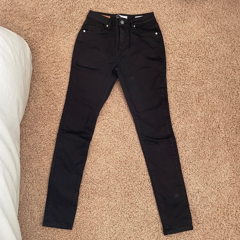 Slø Jeans - Black - skinny - mid rise - size 32D